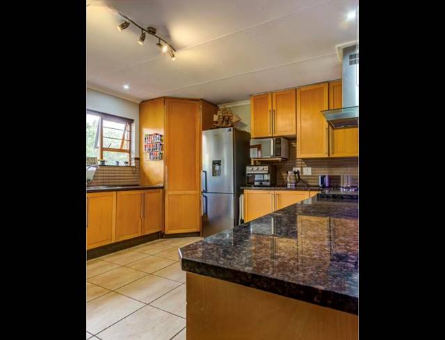 3 BEDROOM HOUSE FOR SALE IN VAN RIEBEECK PARK